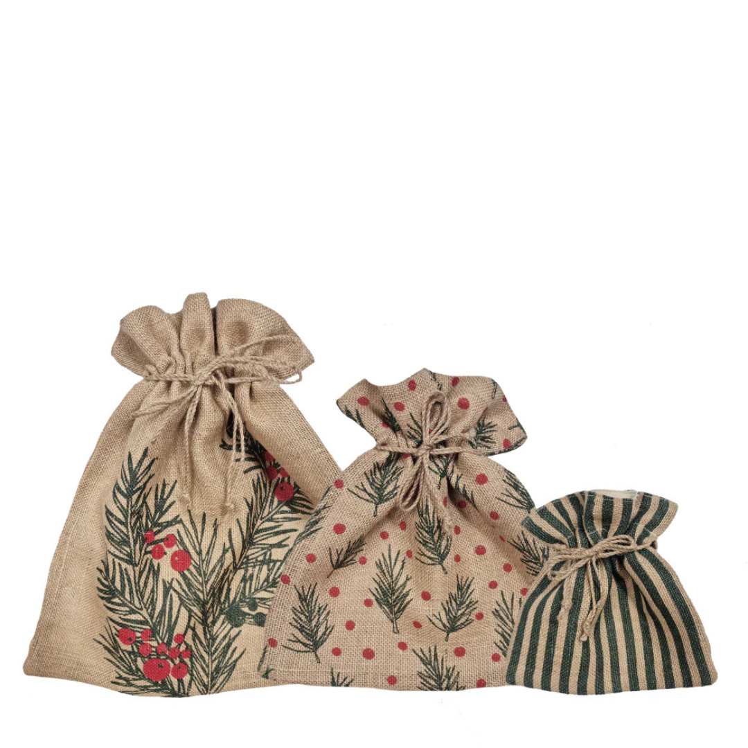 Mistletoe Christmas Jute Gift Bags (3)